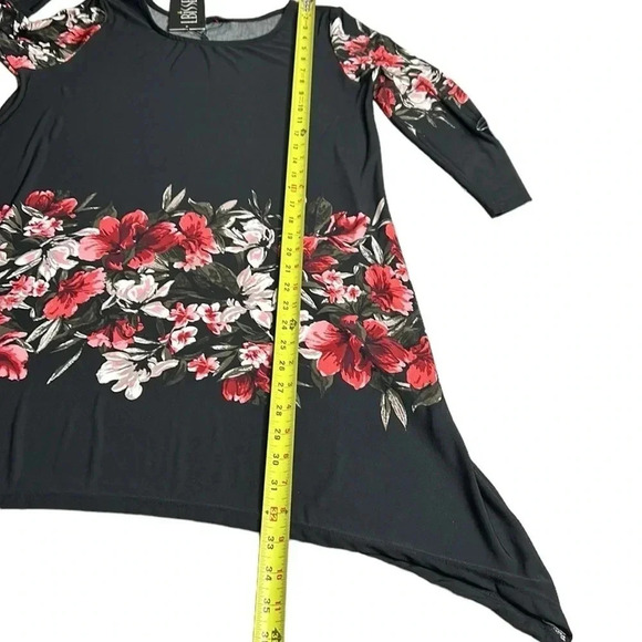 Lbisse NWT hanky floral midi dress, XL. Black,red,
Scoop,pullover,event - Picture 8 of 12